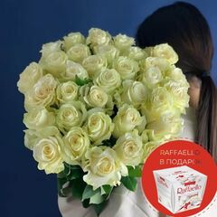 25 белых роз Эквадор под ленту