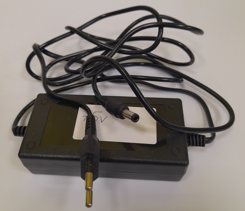 Блок питания  для ноутбука 15V