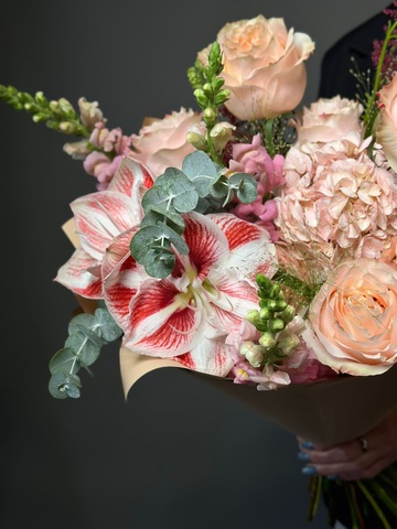 Авторский букет «Букет страсти»