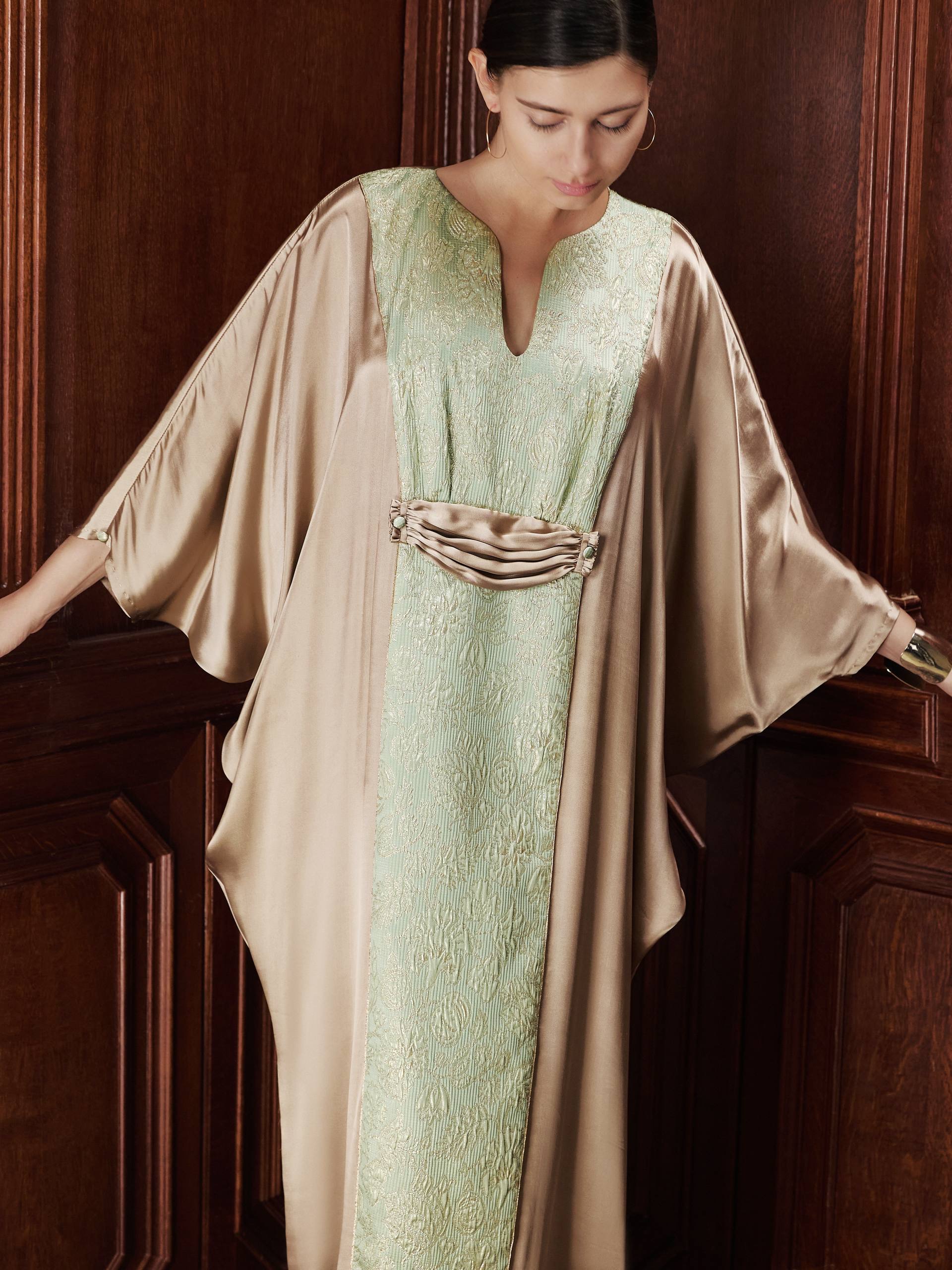 Шёлковая абайа, повязка для волос