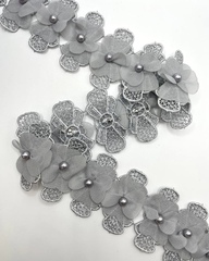 Тесьма с декоративными цветочными мотивами, цвет серый, 50 мм