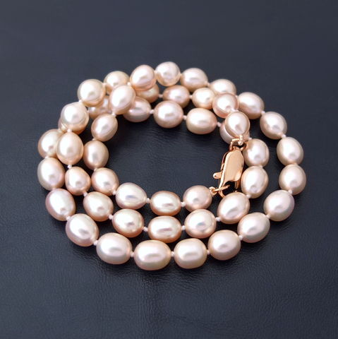 Бусы из розового жемчуга с ярким блеском