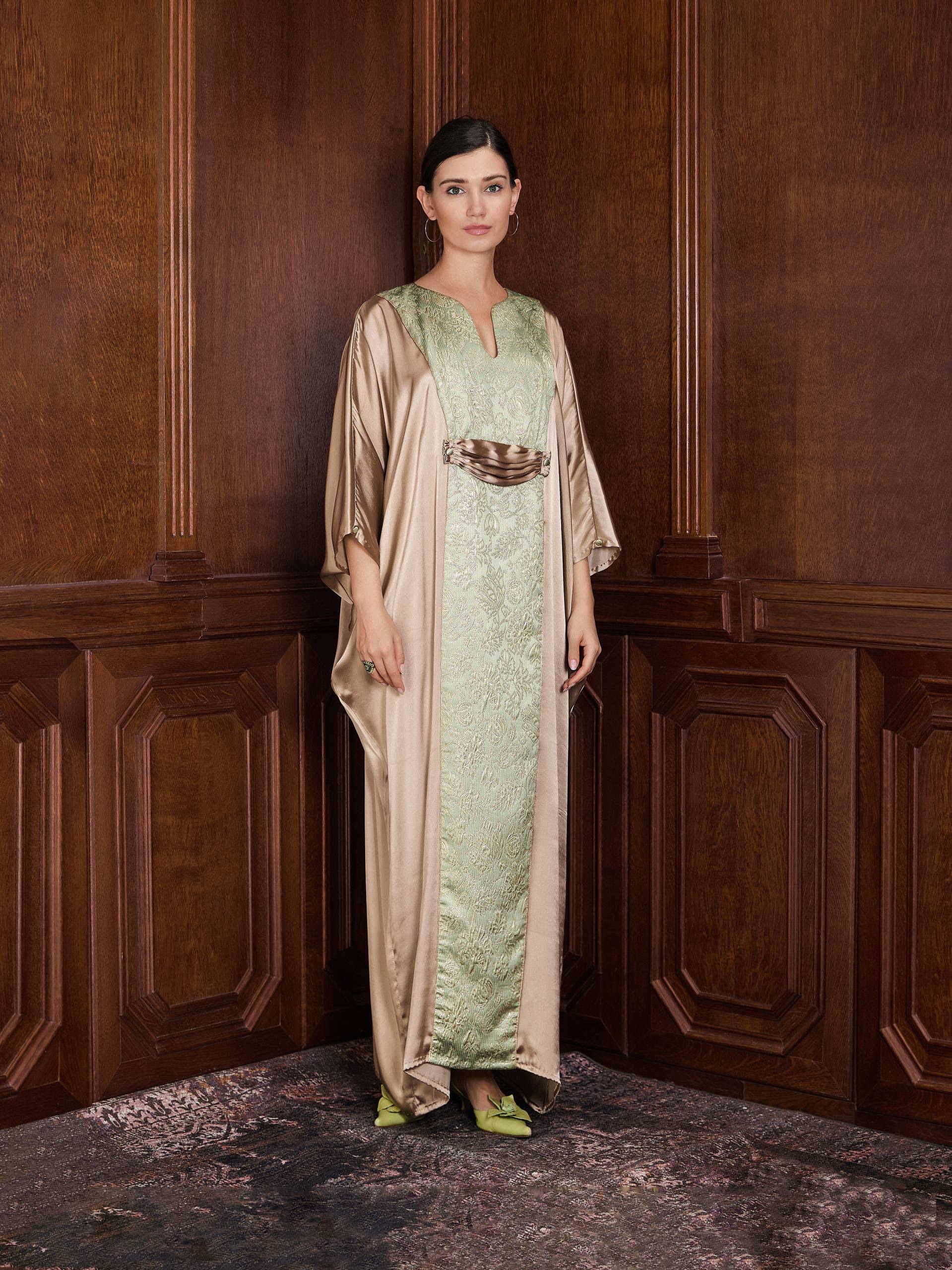 Шёлковая абайа, повязка для волос