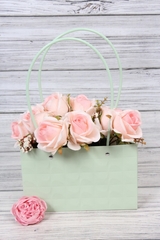 Сумка для цветов влагостойкая, Тиснение квадрат, Оливковый, 22*13,5*10,5 см (Д*В*Ш), 1 шт.