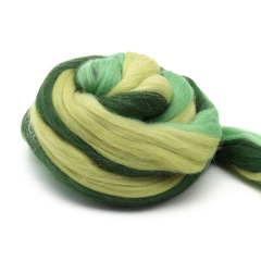 Шерсть для валяния "ТРО", полутонкая шерсть, 100г, зел.яблоко/мор.водоросли/липа