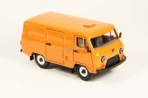 UAZ-3741 van (plastic painted) orange Agat Mossar Tantal 1:43