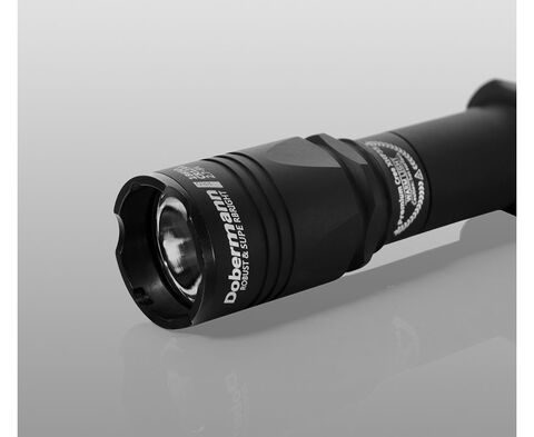 Фонарь ручной Armytek Dobermann Pro XHP35 HI черный/белый лам.:светодиод. CR123x2 (F02102BC)