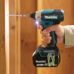 Аккумуляторный ударный винтовёрт Makita DTD157Z