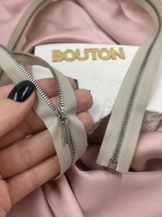 Молния металл Riri, 3 мм, разъёмная, цвет 2230, светло-бежевый