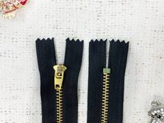Молния джинсовая, Т4, п/а, L 18 см, чёрный/золото