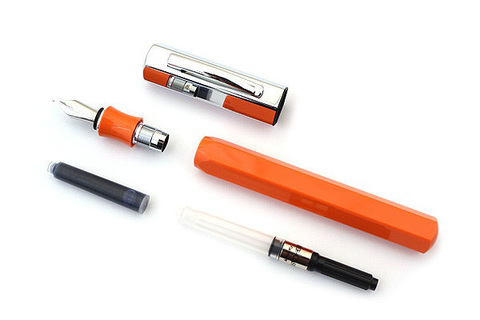 Перьевая ручка Faber-Castell Ondoro Precious Resin Orange перо F (147591)