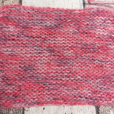 Смотка с бэби сури альпакой и кидмохером 250 розовый с серебром