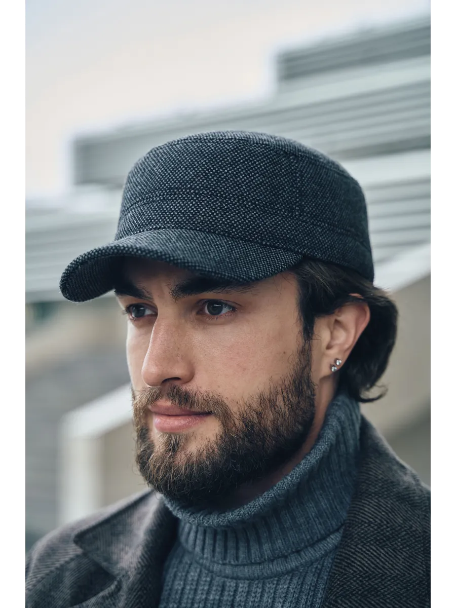 Кепка немка утепленная с ушками драповая