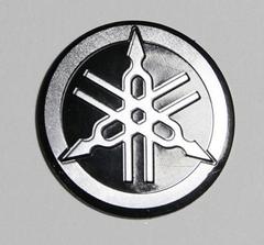 Наклейка-логотип универсальная 