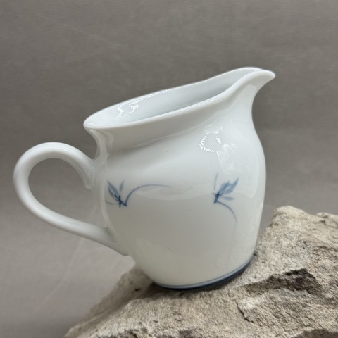 Сливник с голубыми цветами, фарфор , 120мл