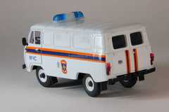 UAZ-3741 van Ministry of Emergency Situations Agat Mossar Tantal 1:43