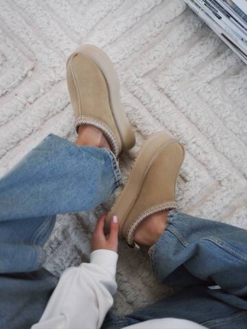 UGG Tasman Platform