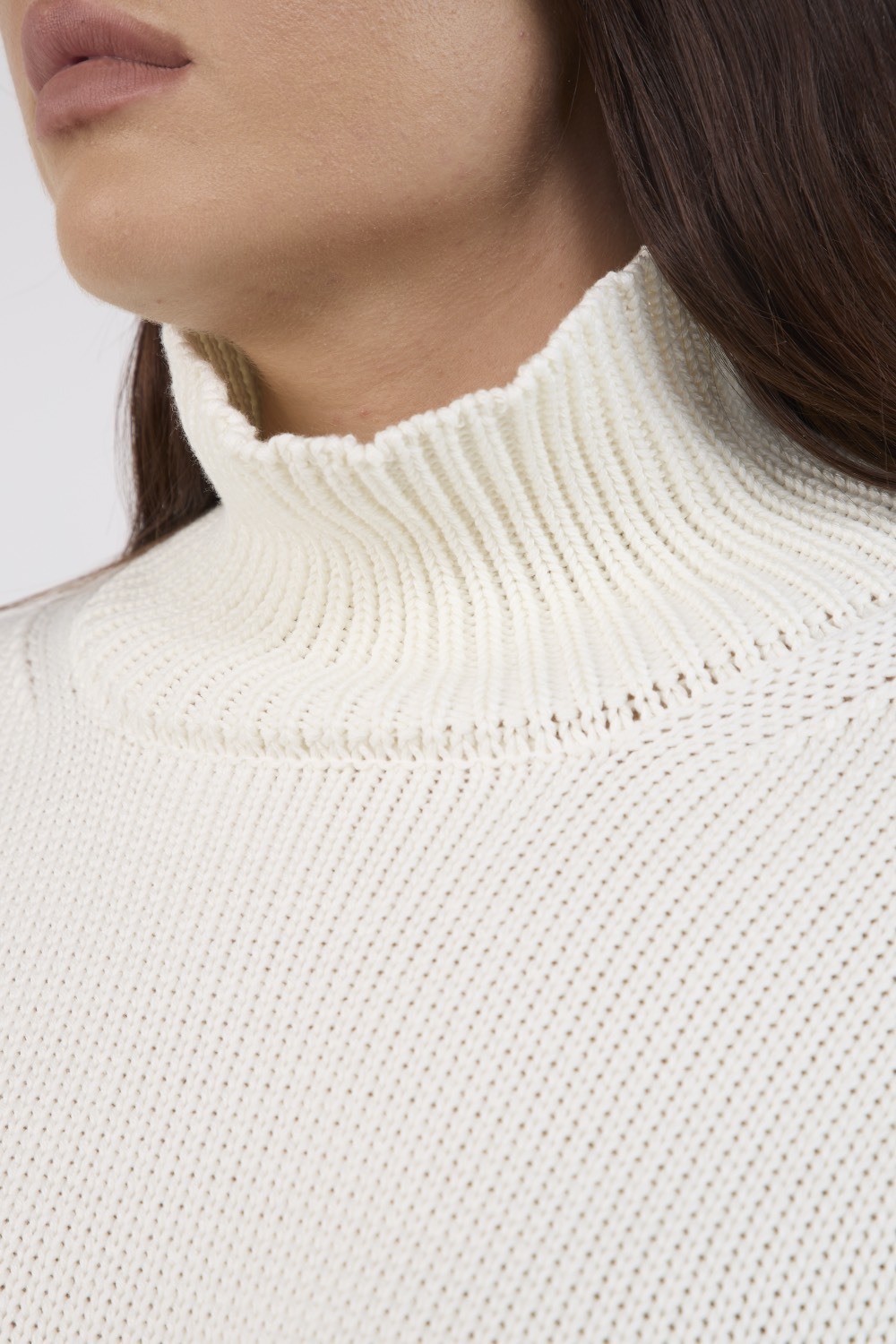 Свитер вязаный, молочный