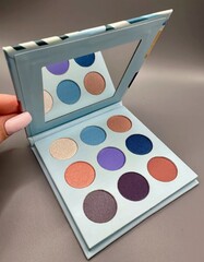 .Alvin D'or ALF-10 A LA FRENCH Палетка теней для век 