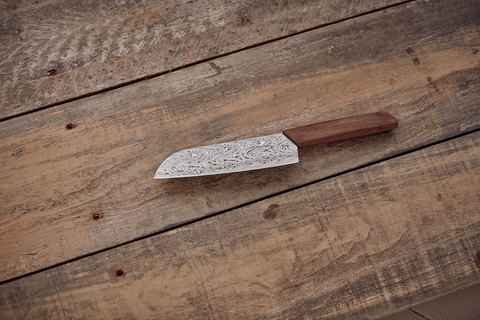 Нож кухонный Victorinox Swiss Modern Santoku Damast LE 2020, 17 sm, Brown  (6.9050.17J20)