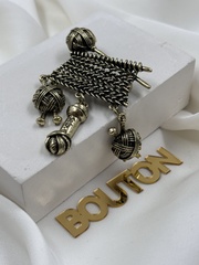 Брошь бронзовая 