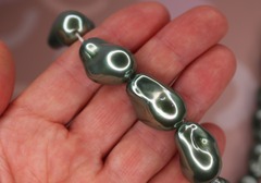 Бусина майорка зеленый изумруд 22х15 мм