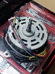 Фото Мотор вентилятора наружного блока YSK-105-8-61