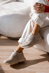 Кроссовки из натуральной кожи