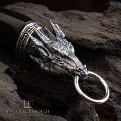 Амулет дракон Смауг. Зелёный нефрит.