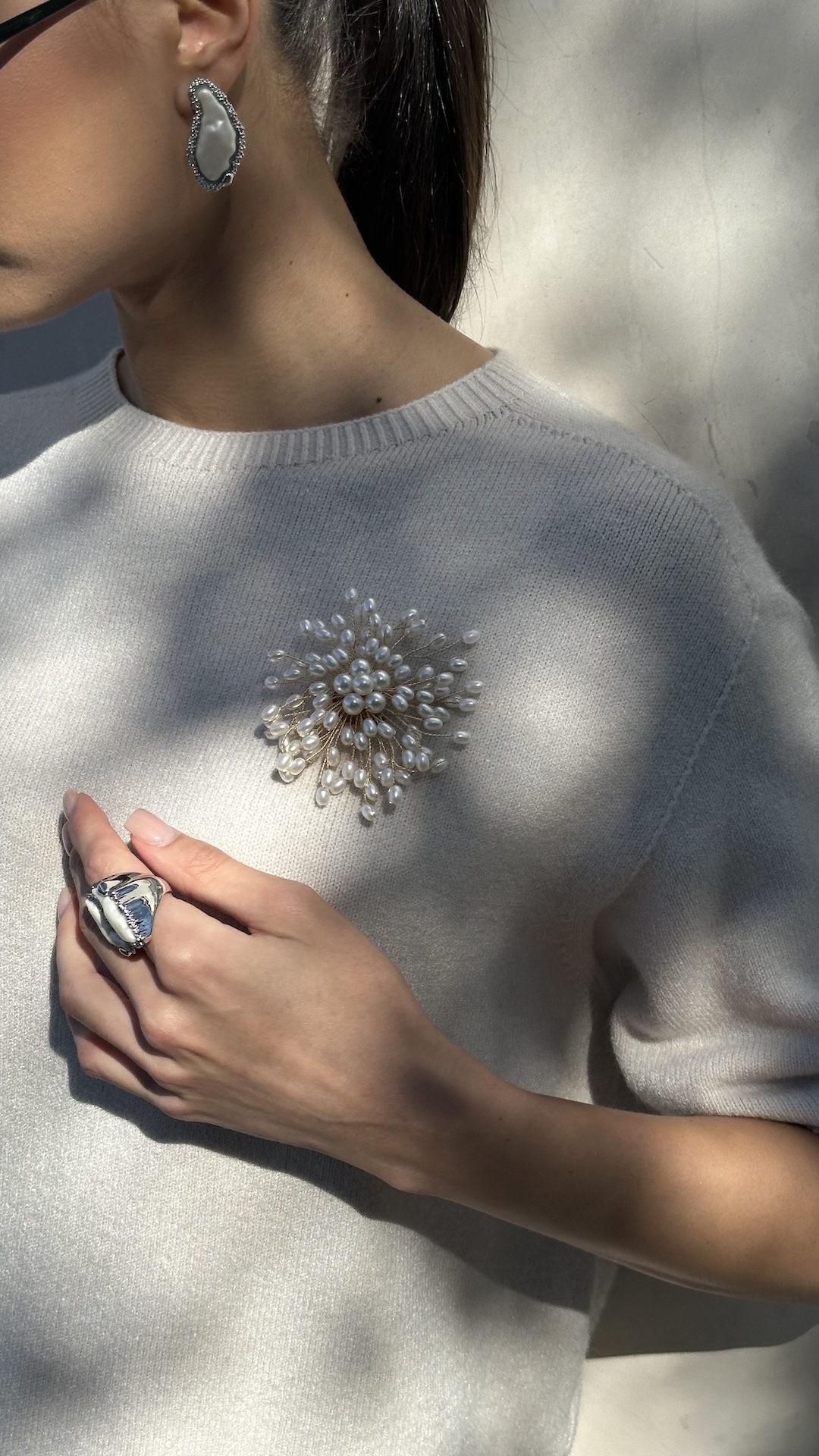 Объемная брошь ручной работы