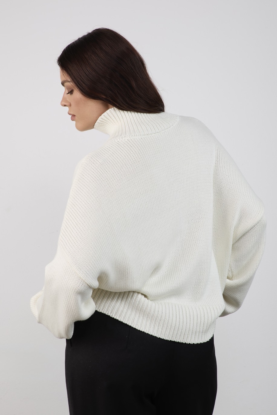 Свитер вязаный, молочный