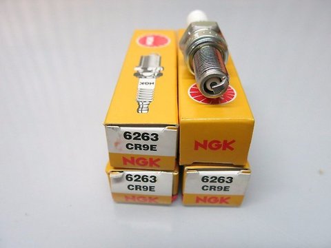 Свеча зажигания NGK CR9E