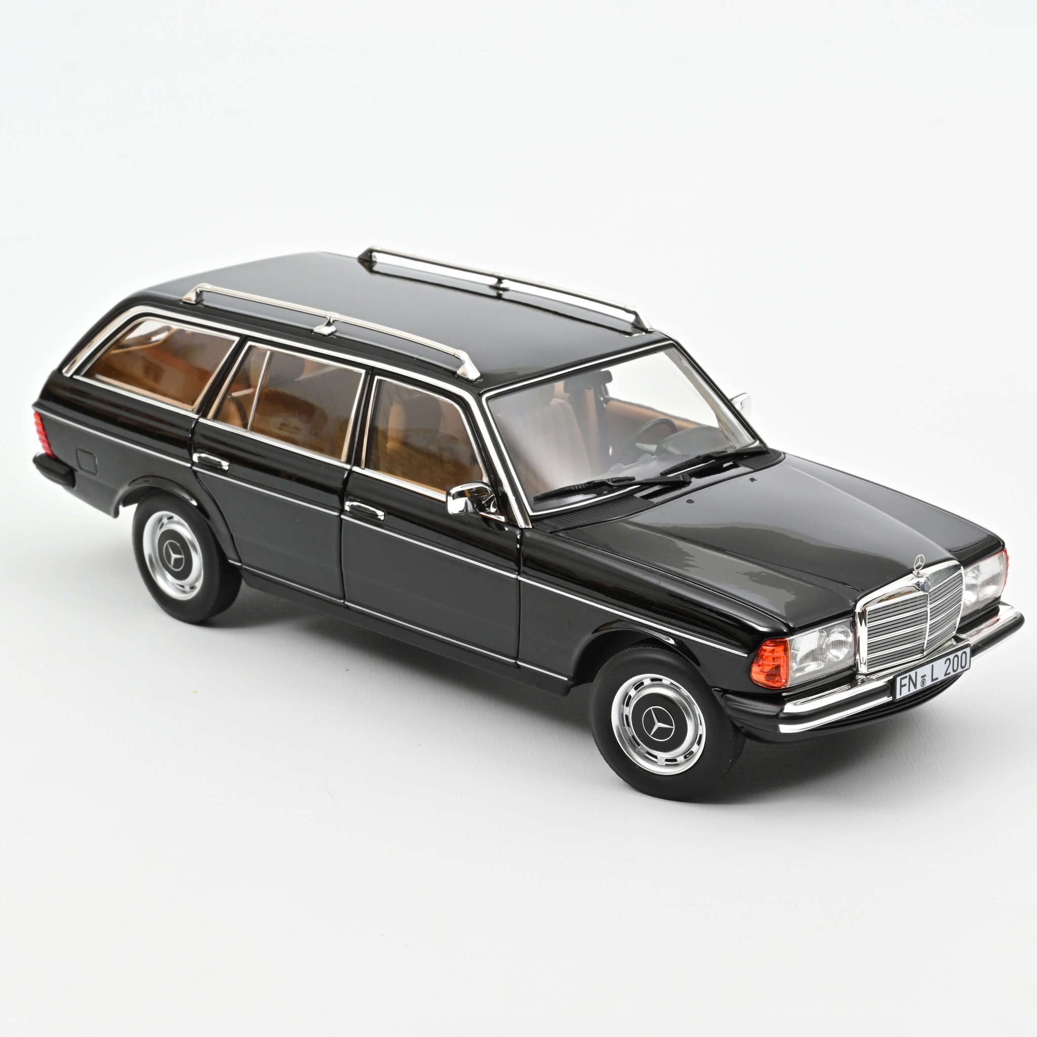 69％以上節約 norev 1 18 Mercedes Benz 200 S123 Estate 1982 ochre