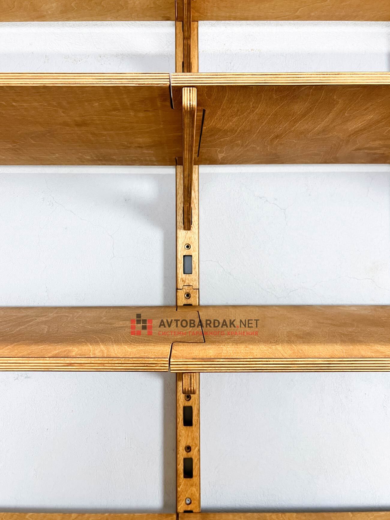 вертикальная направляющая деревянного стеллажа