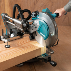 Аккумуляторная торцовочная пила Makita LS004GZ01