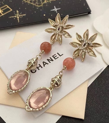 20349-sergi-chanel-s-podveskami-shampan