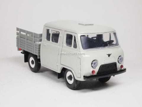 UAZ-39094 Farmer (grey) Agat Mossar Tantal 1:43