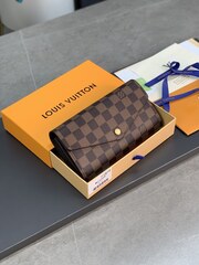 Louis Vuitton Sarah Wallet