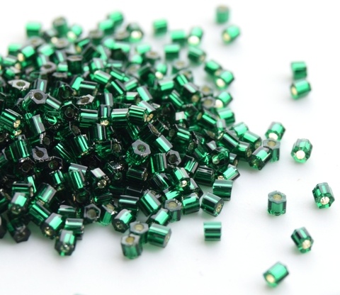 Бисер Тохо Hexagon 11/0 0036 ярко-зеленый