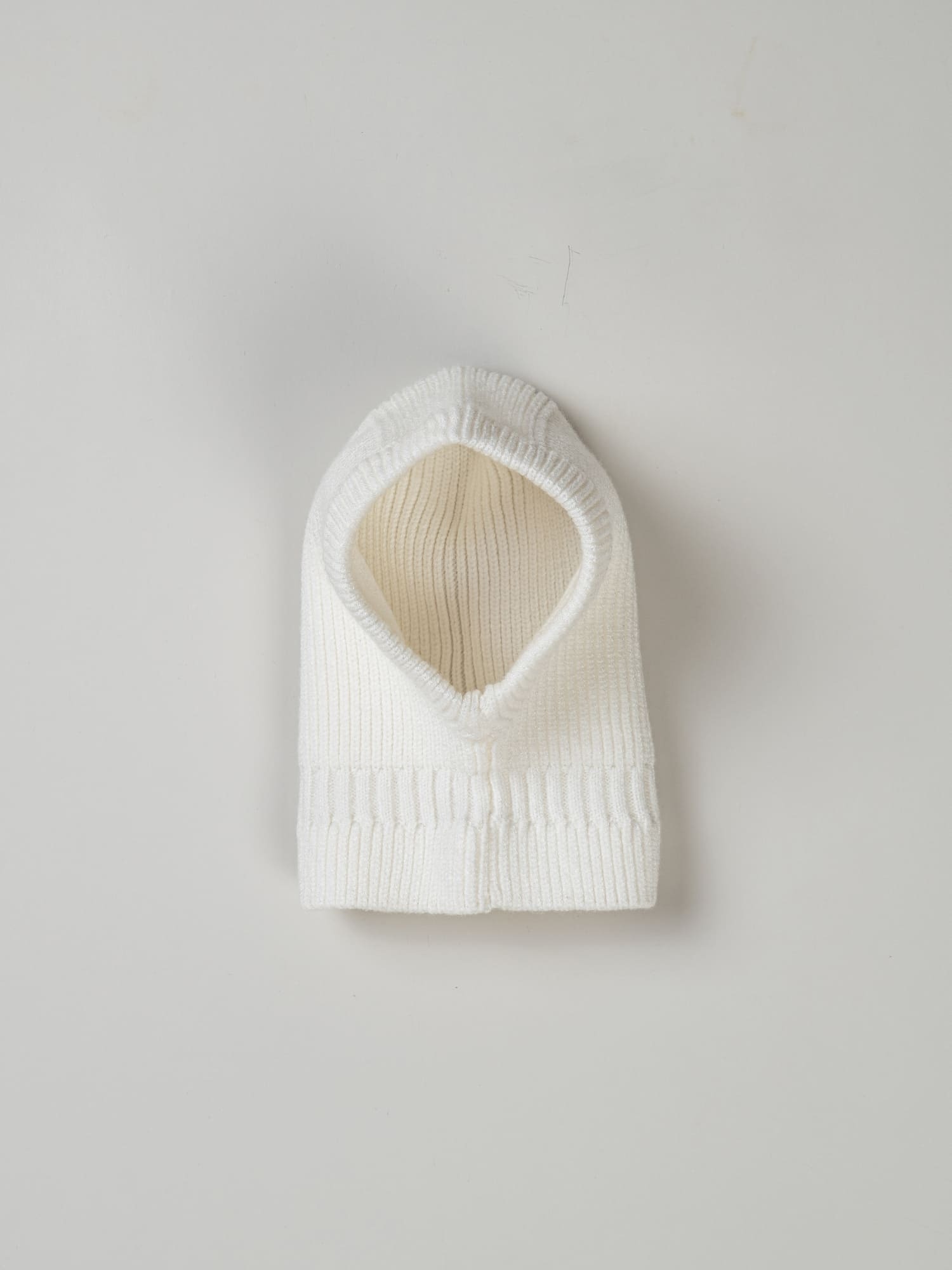 Шлем вязаный из вискозы 