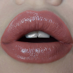 Блеск для губ лаковый NUDE HARMONY Outfit Lip тон 23 B-day Cake