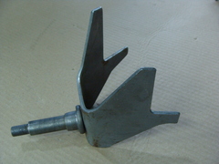 кронштейн амортизатора перед. левый  (на раму) УАЗ 452/3962/3741/2206  0451-00-2905534-01