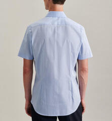Сорочка мужская Seidensticker Slim Fit 01.666261-10 голубая, короткий рукав