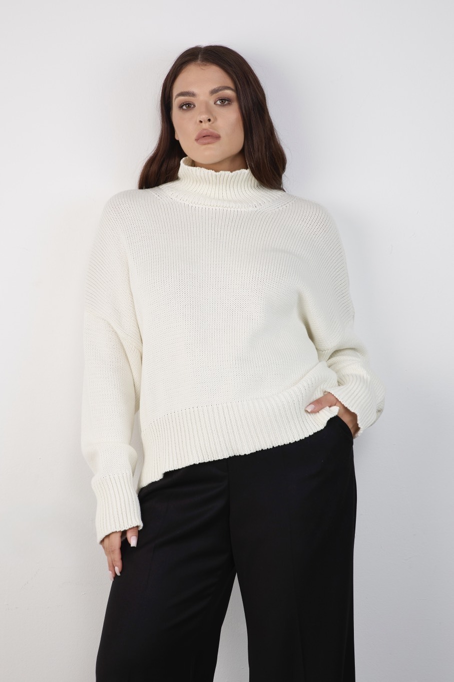 Свитер вязаный, молочный