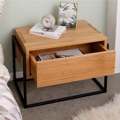 Тумба прикроватная GEOFFREY G+K с ящиком на ножках из массива дикого дуба в стиле лофт