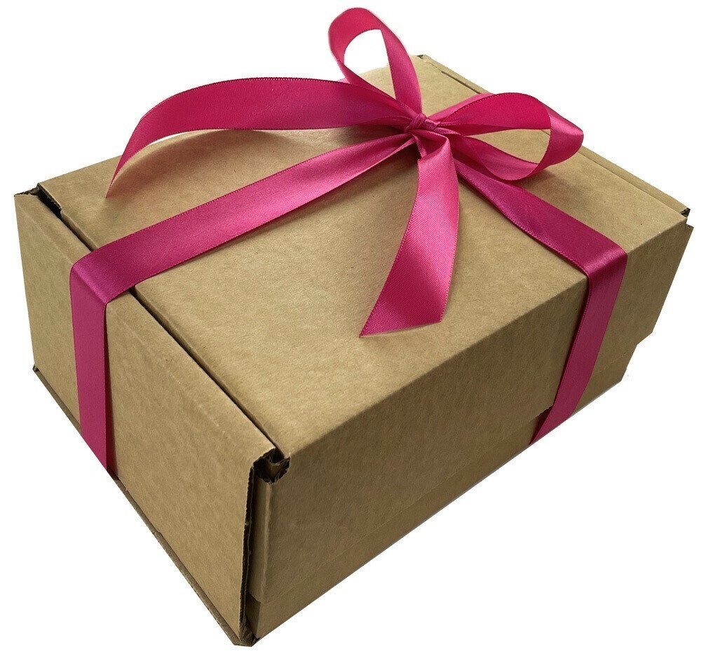 Коробок подарков. Подарочные коробки. Подарочная коробочка. Красивые коробки для подарков. Подарок в коробке.