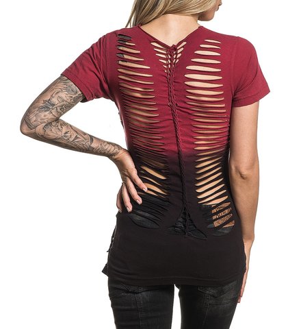 Affliction | Футболка женская VIOLA HEART AW21310 спина на модели