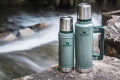 Термос Stanley Classic 1 л, темно-зеленый 10-08266-001