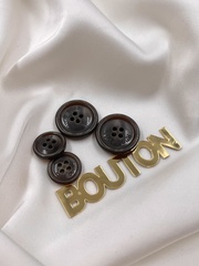 Пуговицы на прокол ХугоБ. темно-коричневые с перламутровым переливом