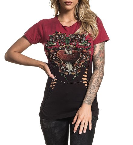 Affliction | Футболка женская VIOLA HEART AW21310 перед на модели